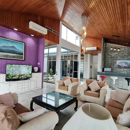 Superb【Foh Sang】 Spacious Homestay Suitable For 20Pax 6Rooms 5Baths